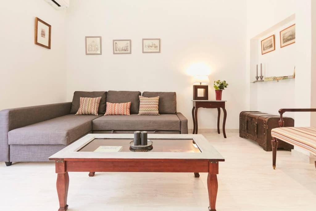 Original Y Coqueto Apartamento Junto A Plaza Mayor Apartment มาดริด ภายนอก รูปภาพ